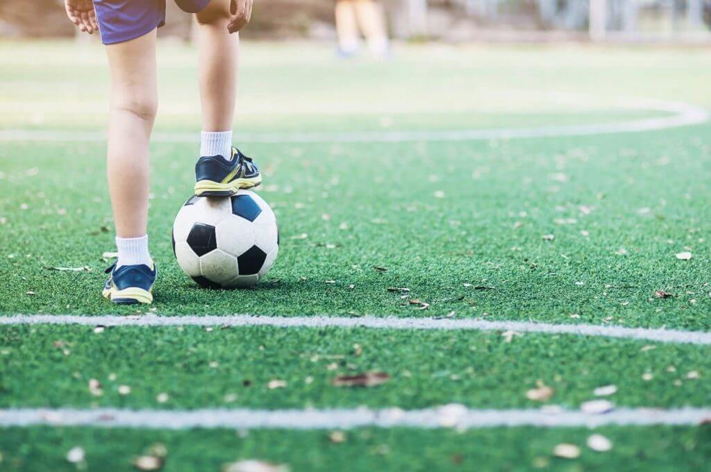 O que pode causar lesões esportivas em crianças